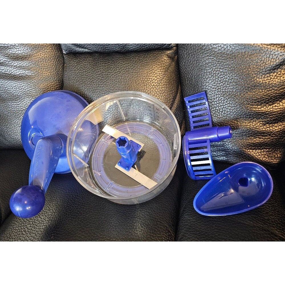 Tupperware Quick Chef Food Processor Chopper Blender Mixer Blue 4 Cups